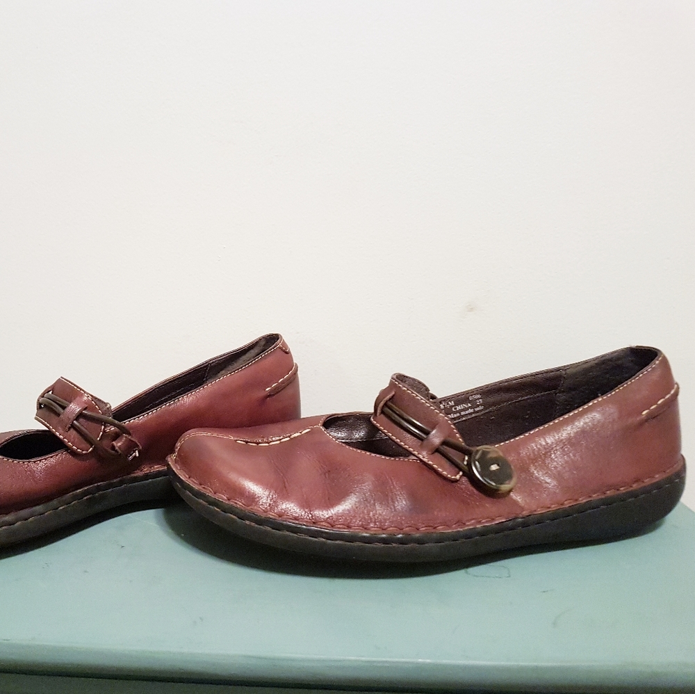 Clarks maryjanes